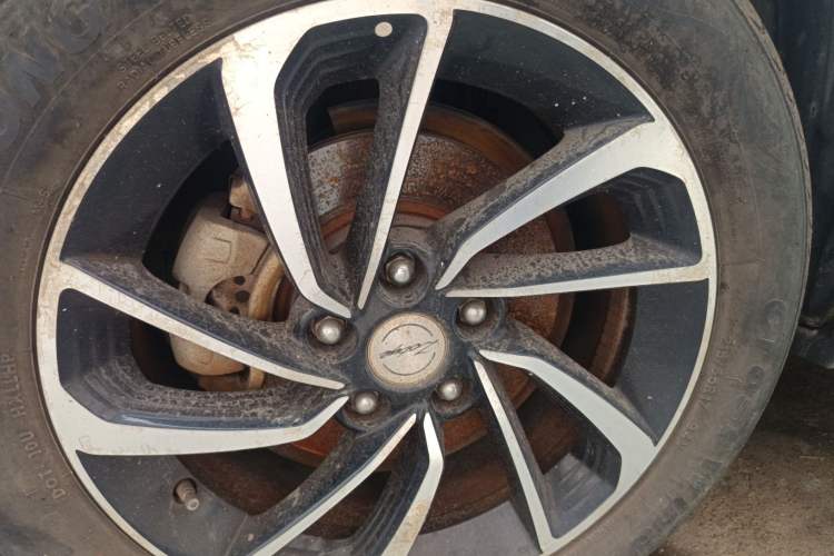 Used Zotye T300 2017 1.5L Manual Luxury Model Right Front Wheel Hub