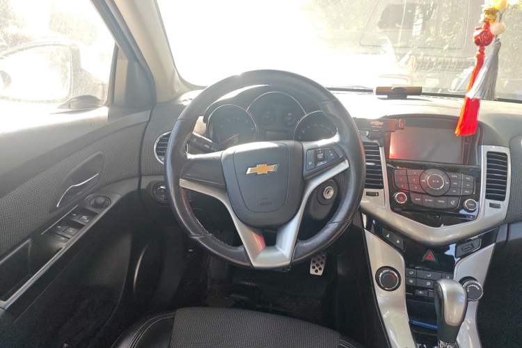 Used Chevrolet Cruze 2013 Hatchback 1.6T Automatic Flagship Model