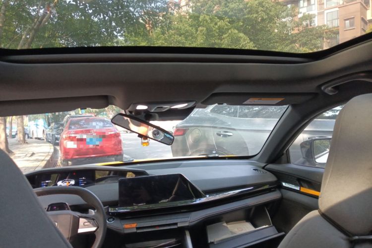 Used CHANGAN UNI-V 2023 1.5T Prestige Model