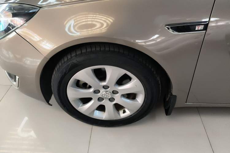 Used Buick Regal 2015 1.6T Elite Tech Model Exterior 4