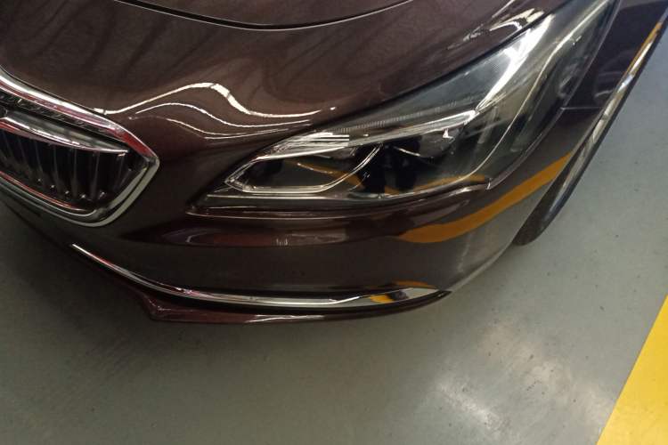 Used Buick LaCrosse 2018 28T Elite Edition Left Front Headlight