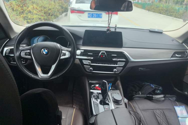 Used BMW 5 Series New Energy 2019 530Le Luxury Package Center Console