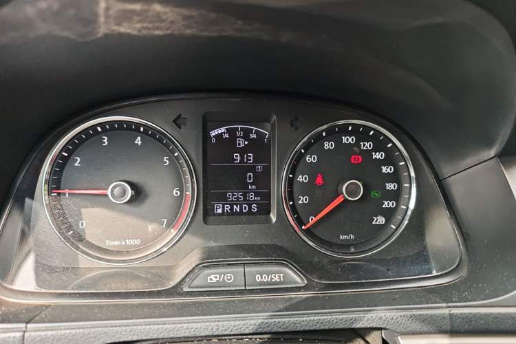 Used Volkswagen Lavida 2013 1.6L Automatic Comfort Edition Instrument Cluster
