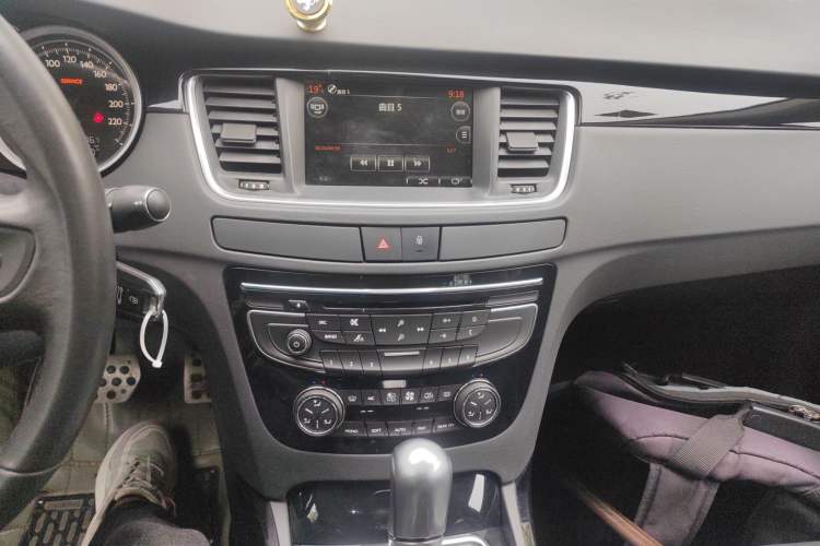 Used Peugeot 508 2013 2.0L 2nd Anniversary Edition Automatic Smart Enjoyment Version Audio And AC Panel