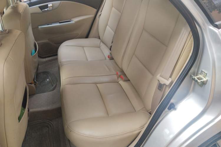 Used Buick Excelle 2013 1.5L Automatic Classic Model
