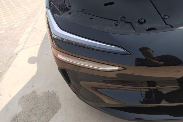 Used ONVO L60 2024 60 kWh Rear-Drive Version Right Front Headlight