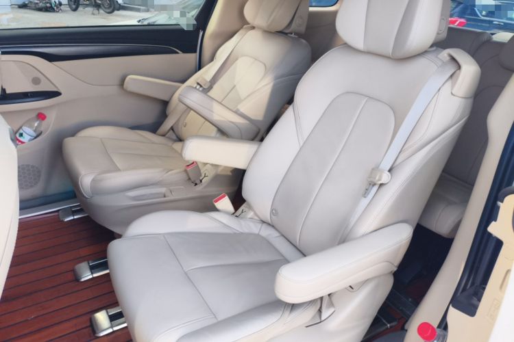 Used Buick GL8 2022 ES Landtrek 653T Luxury Edition Interior 4