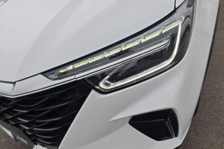 Used Roewe RX5 2025 PLUS 330TGI Automatic Trendsetting Smart Edition
