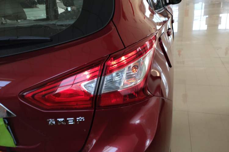 Used Nissan Tiida 2016 1.6L Manual Joyride Edition