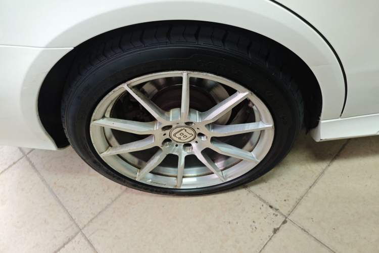 Used Mercedes-Benz E-Class 2015 E 260 L Sport & Fashion Model