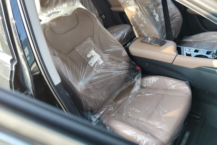 Used Bestune B70 2024 Dragon Edition 1.5T Leading Model Right Front Seat