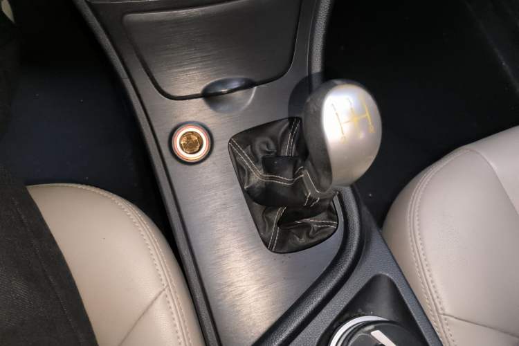 Used GAC Trumpchi GA3S Vision 2014 1.6L Manual Luxury ESP Version
