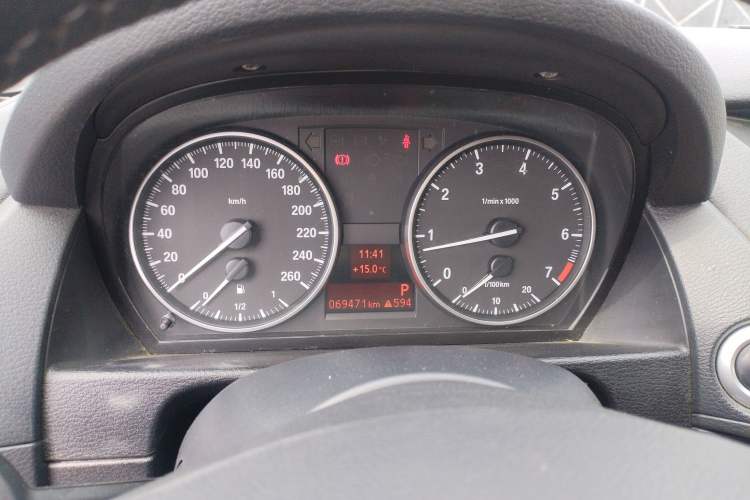 Used BMW X1 2015 sDrive18i Fashion Upgrade Edition Instrument Cluster