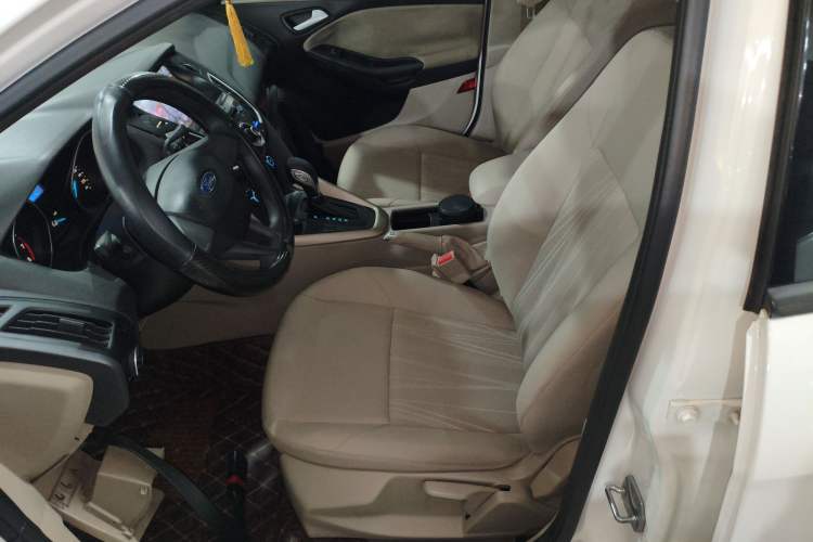 Used Ford Focus 2015 Sedan 1.6L Automatic Comfort Model