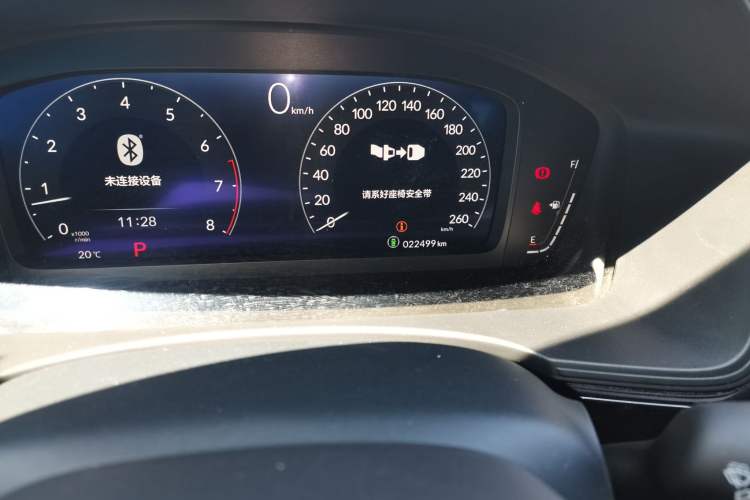 Used Honda Civic 2022 240TURBO CVT Dynamic Edition Odometer Close Up