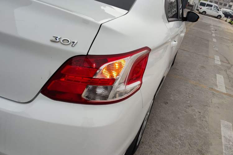 Used Peugeot 301 2016 1.6L Manual Comfort Edition
