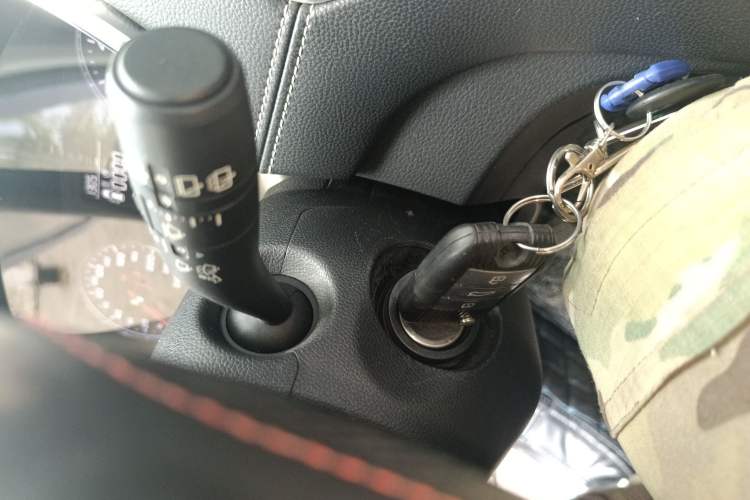 Used Roewe RX5 2016 20T Two-Wheel Drive Manual Flagship Edition