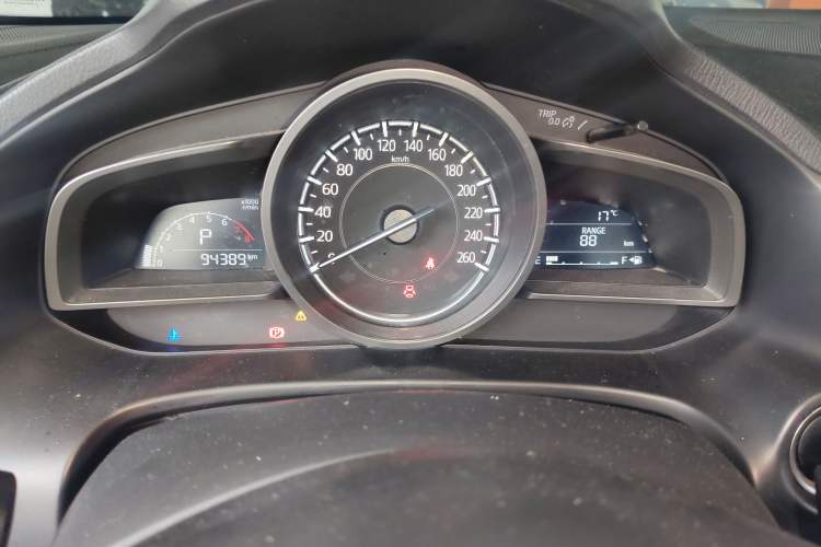 Used Mazda 3 Axela 2017 Sedan 1.5L Automatic Luxury Model Emission Standard China V Instrument Cluster