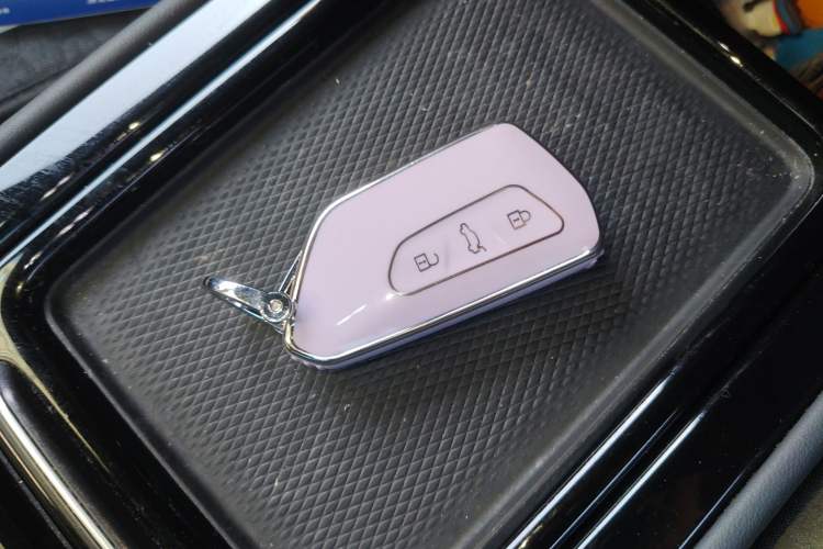 Used Volkswagen ID.4 CROZZ 2021 Long-Range PRO Two-Wheel Drive Version
