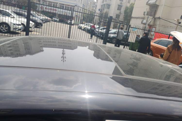 Used Hongqi H5 2024 2.0T Automatic Smart Connect Flagship Edition Roof