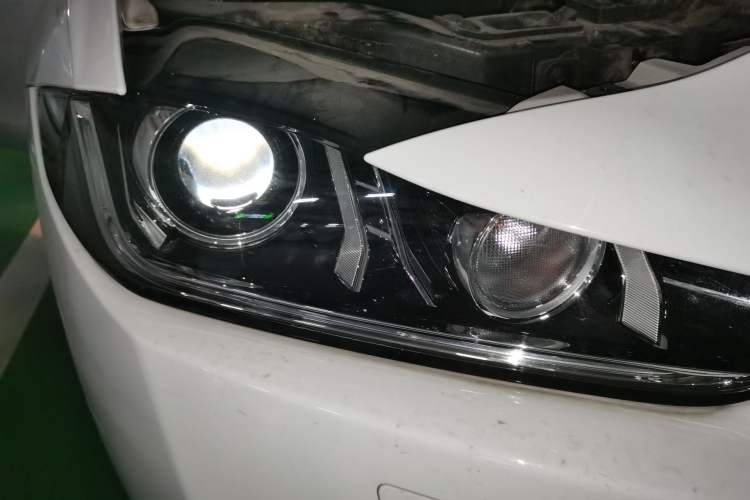 Used Jaguar XEL 2019 2.0T 200 PS Deluxe Edition