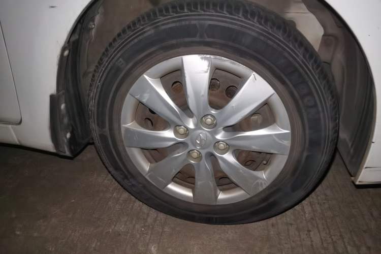 Used Hyundai Verna (older generation) 2014 1.4L Manual Smart GLS Trim