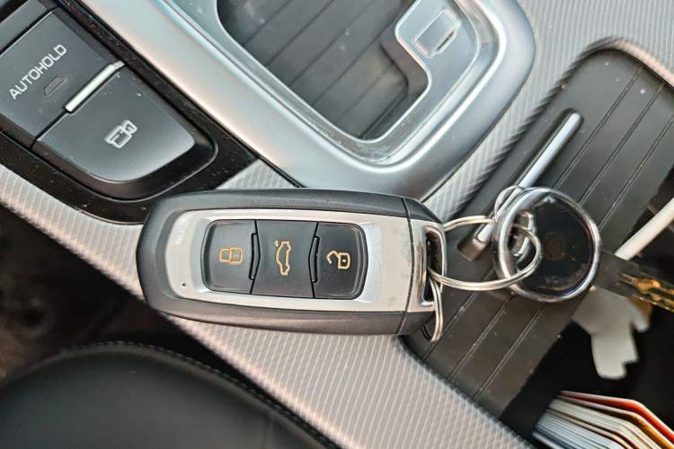 Used Geely Auto Emgrand GL 2018 1.4T DCT Prestige Smart Connectivity Version Vehicle Key