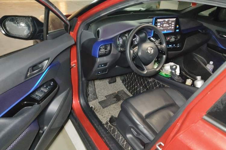 Used Toyota C-HR 2018 2.0L Leading with Sunroof China V Standard