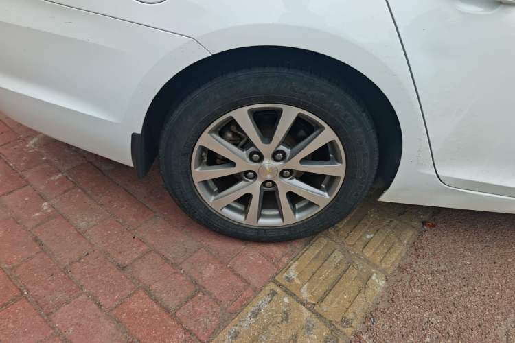 Used Chevrolet Malibu 2017 1.5T Automatic Luxury Edition Exterior 5