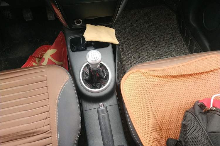 Used Suzuki SX4 2013 1.6L Manual CoolRide Model
