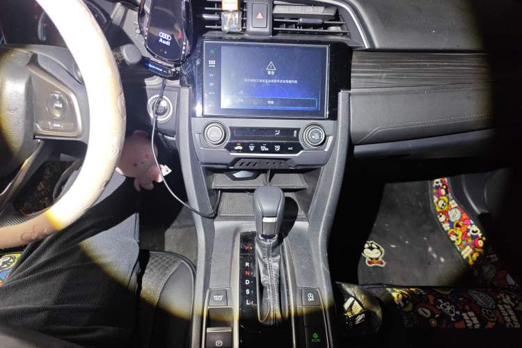 Used Honda Civic 2021 HATCHBACK 220TURBO CVT New Trendsetter Audio And AC Panel