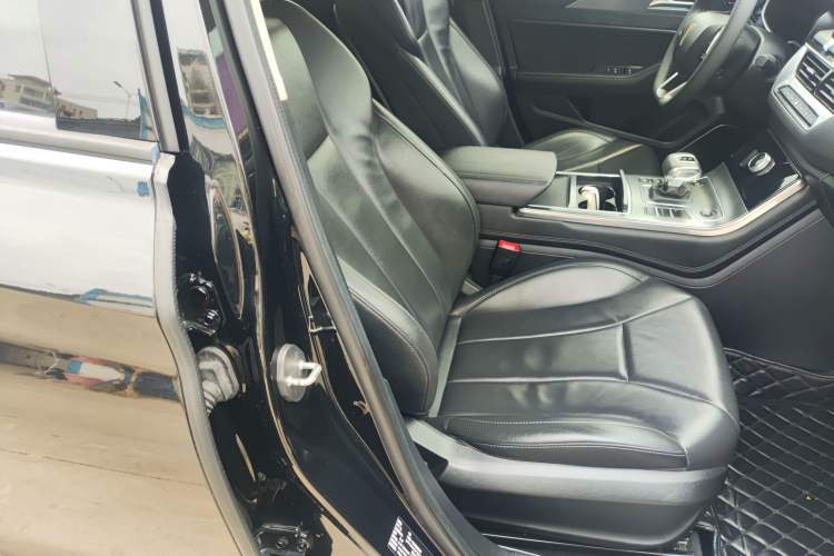 Used Hongqi H5 2022 Classic Model Facelift 1.8T Automatic Smart Connect Flagship Edition Right Front Seat