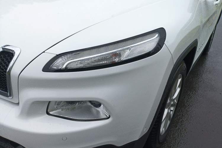 Used Jeep Cherokee 2016 2.4L Leading Edition
