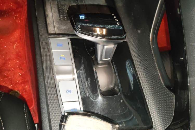 Used Hyundai Elantra 2021 1.5L CVT LUX Prestige Edition
