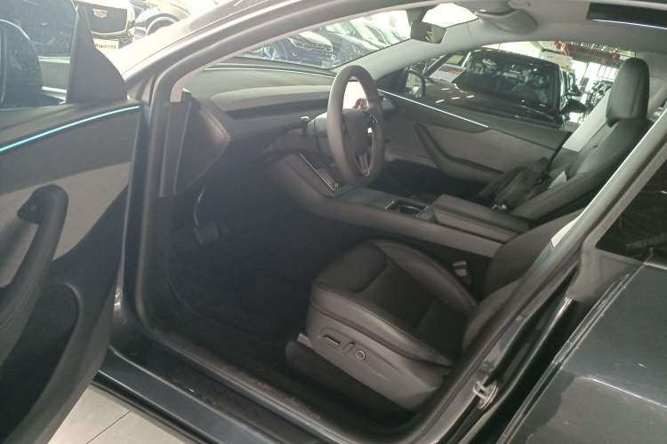 Used Tesla Model Y 2025 Rear-Wheel-Drive Version Driver Seat