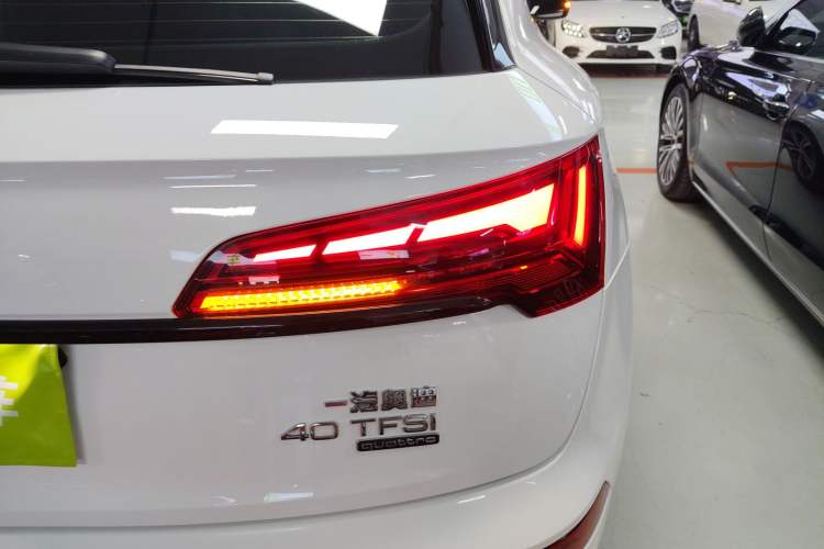 Used Audi Q5L 2022 40T Fashionable and Dynamic Model
