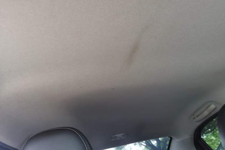 Used Peugeot 301 2016 1.6L Automatic Comfort Edition Headliner