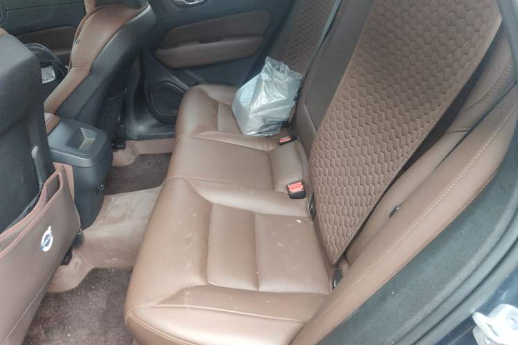 Used Volvo XC60 2023 B5 4x4 Smart Luxury Edition
