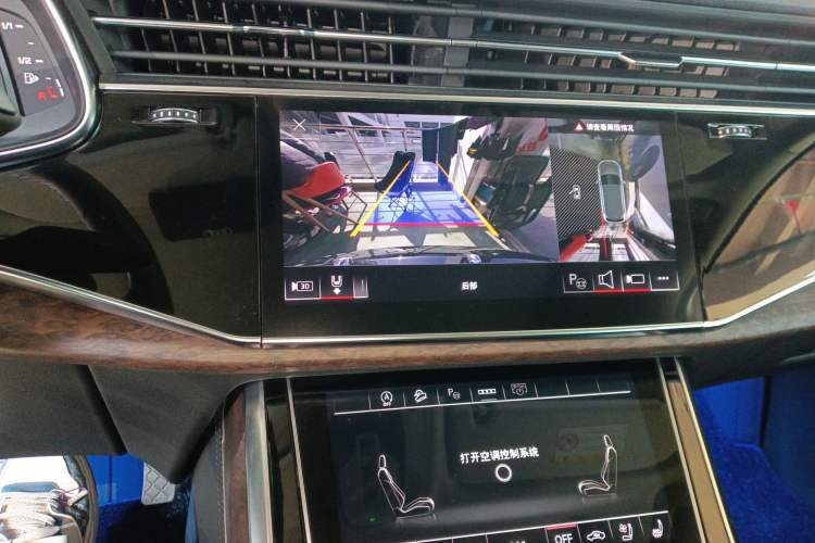 Used Audi Q7 2023 45 TFSI quattro S line Sport model Audio And AC Panel