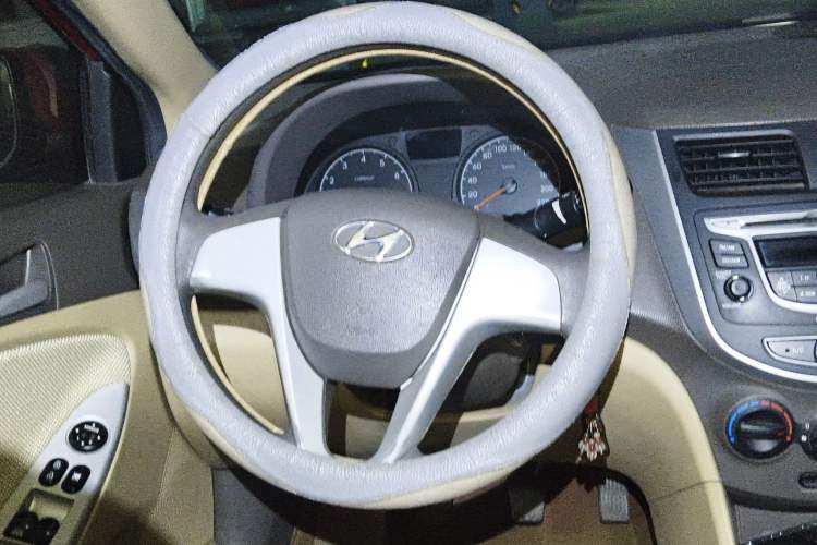 Used Hyundai Verna (older generation) 2010 Sedan 1.4L Manual Comfort GS
