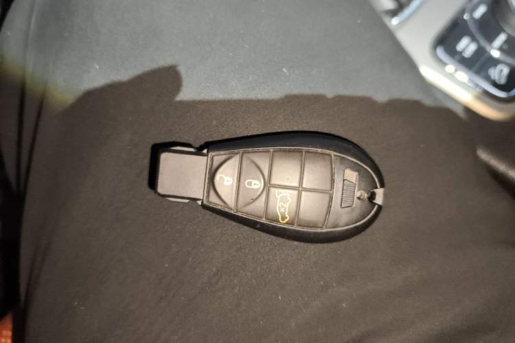 Used Jeep Grand Cherokee 2012 5.7L Flagship Prestige Edition
