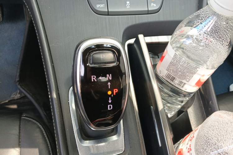 Used Buick LaCrosse 2018 20T Elite Edition Gear Lever