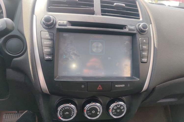 Used Mitsubishi ASX 2013 2.0L CVT Two-Wheel Drive Elite Edition Audio And AC Panel