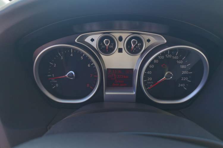 Used Ford Focus 2011 Hatchback 1.8L Automatic Fashion Edition
