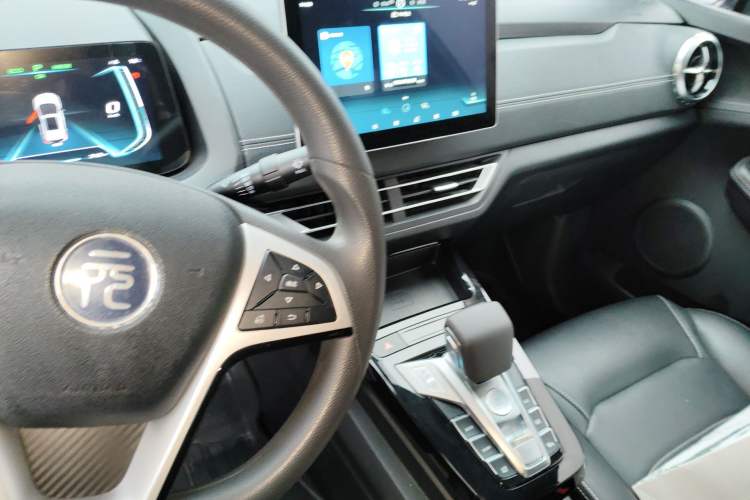 Used BYD Yuan New Energy 2019 EV535 Smart Connect Trendsetting Model
