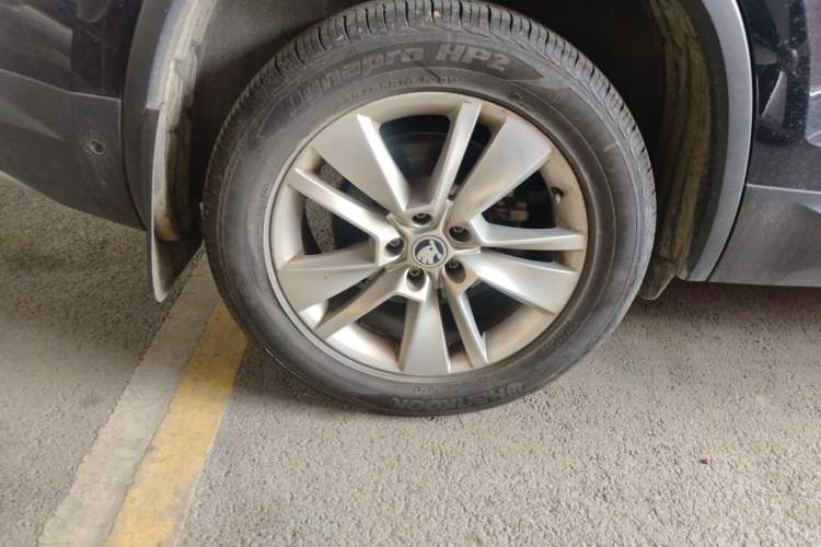 Used Skoda Kodiaq 2019 Facelifted TSI330 5-Seater Two-Wheel-Drive Luxury Enjoyment Edition China VI Standard Right Rear Wheel Hub