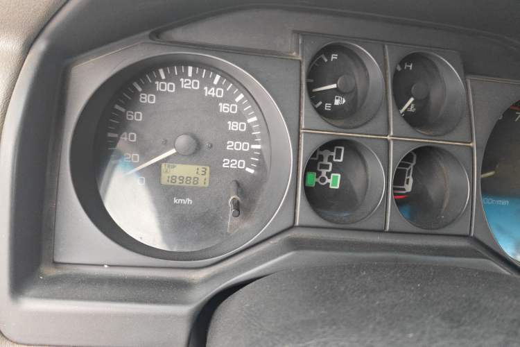 Used Mitsubishi Pajero 2006 3.0L AT GLX Odometer Close Up