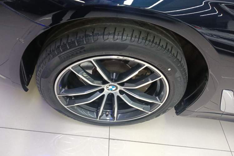 Used BMW 5 Series 2022 Second Facelift 525Li M Sport Package Exterior 4