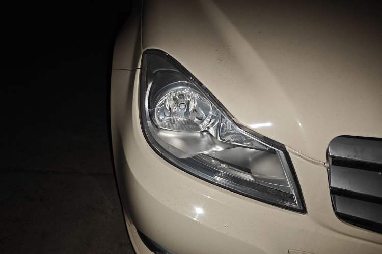 Used Mercedes-Benz C-Class 2010 C 180K Classic model
