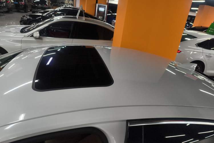 Used Buick Regal 2017 20T Luxury Model Roof